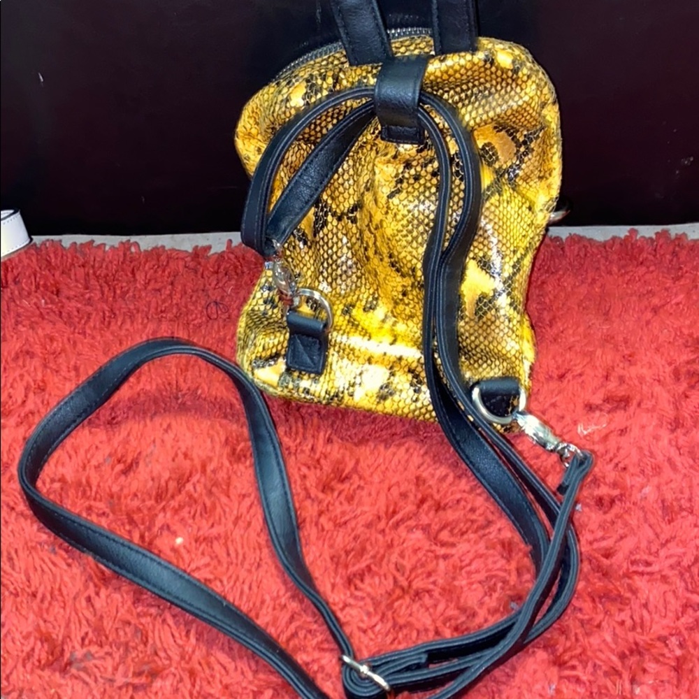 Small backpack - Picture 2 of 3